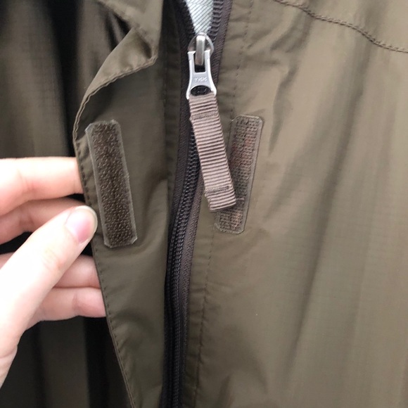 L.L Bean Rain Jacket - Picture 4 of 10